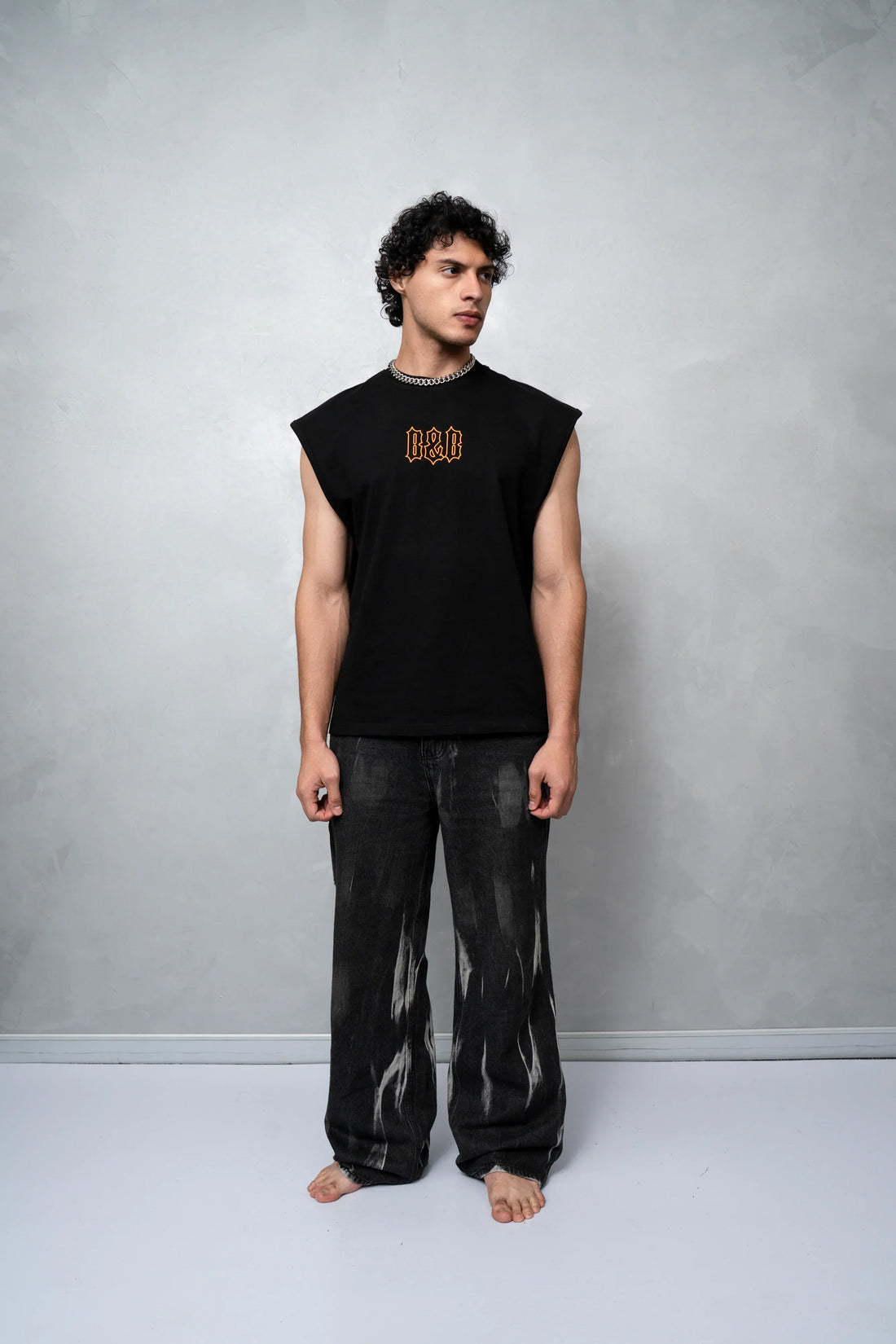 Top 7 Colours and Prints for Oversized Tank Tops/Vests in 2025