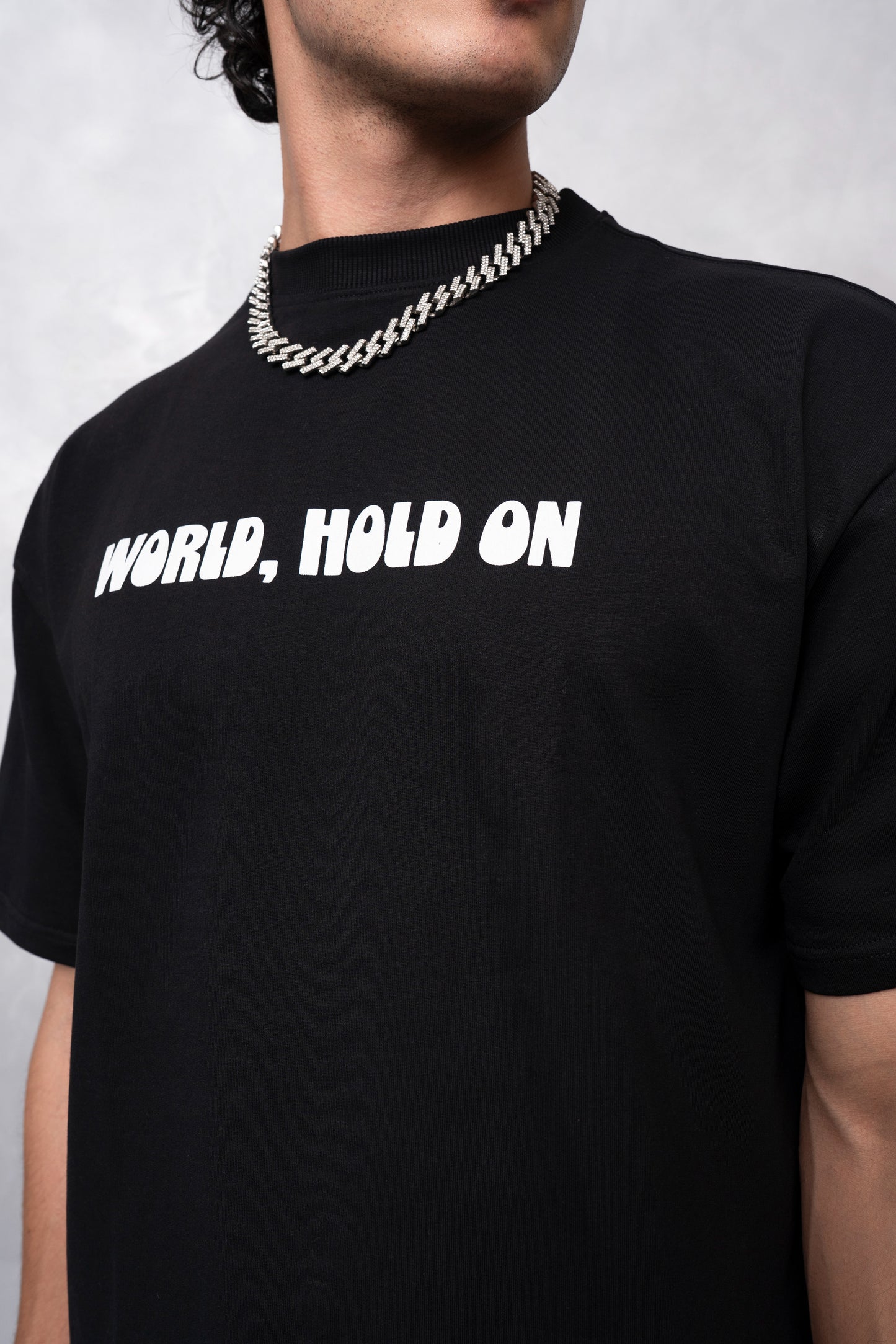 World, Hold On Black Oversized T-Shirt