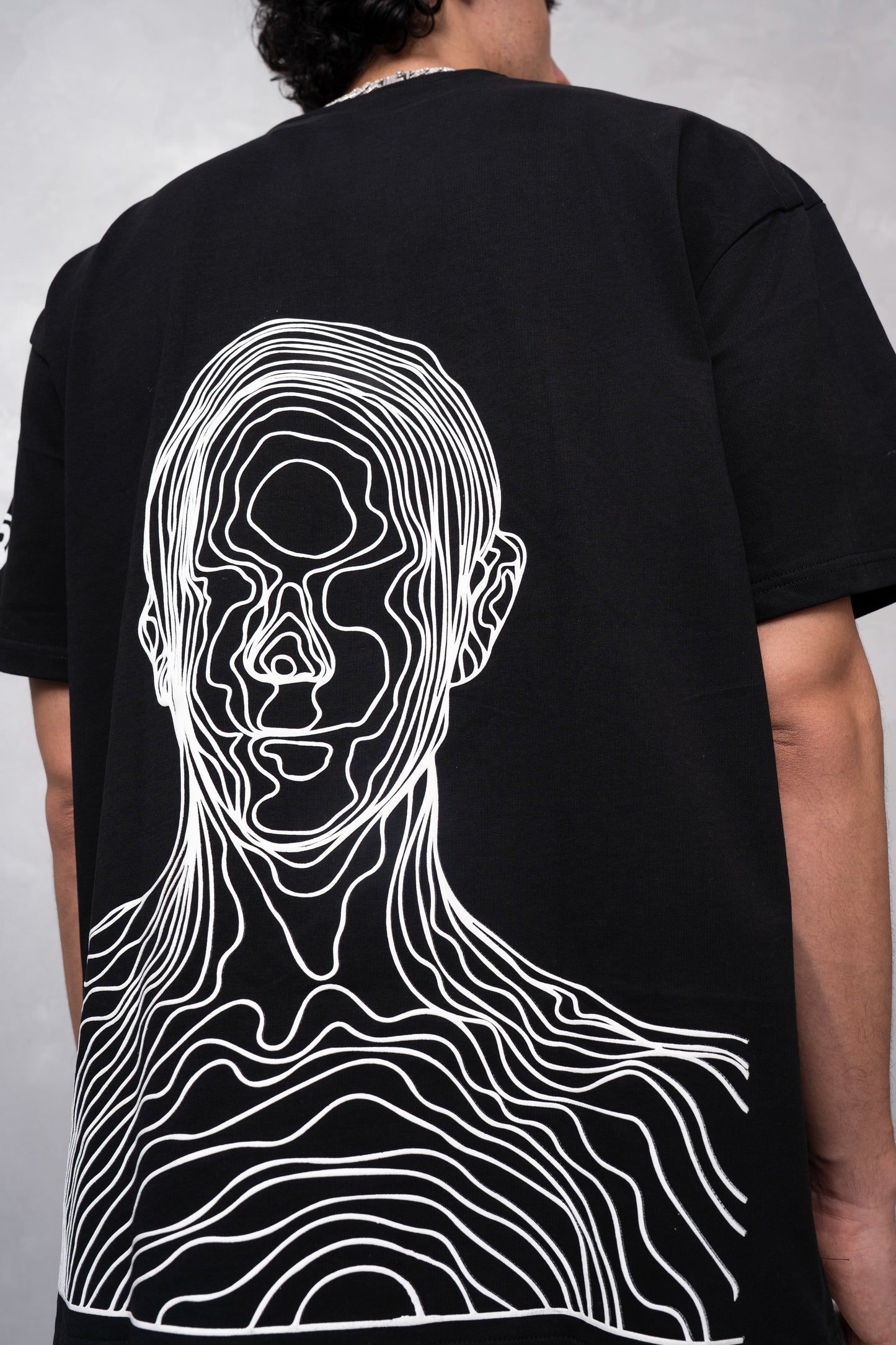 World, Hold On Black Oversized T-Shirt