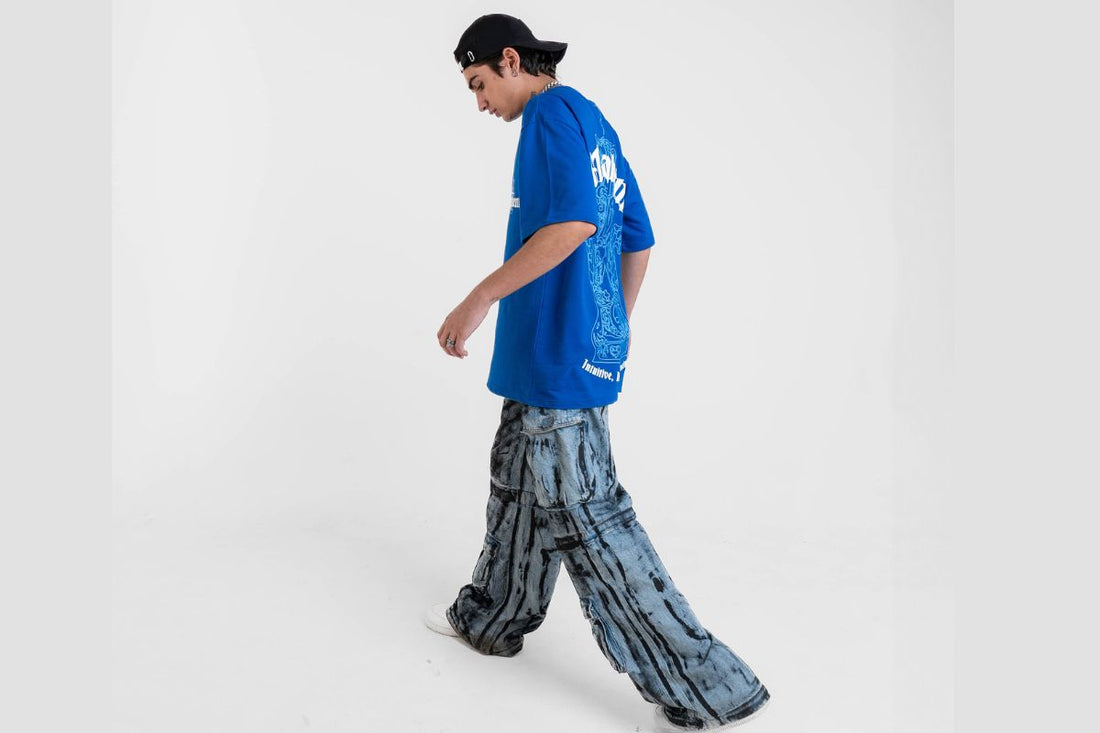 How to Style Oversized T-Shirts