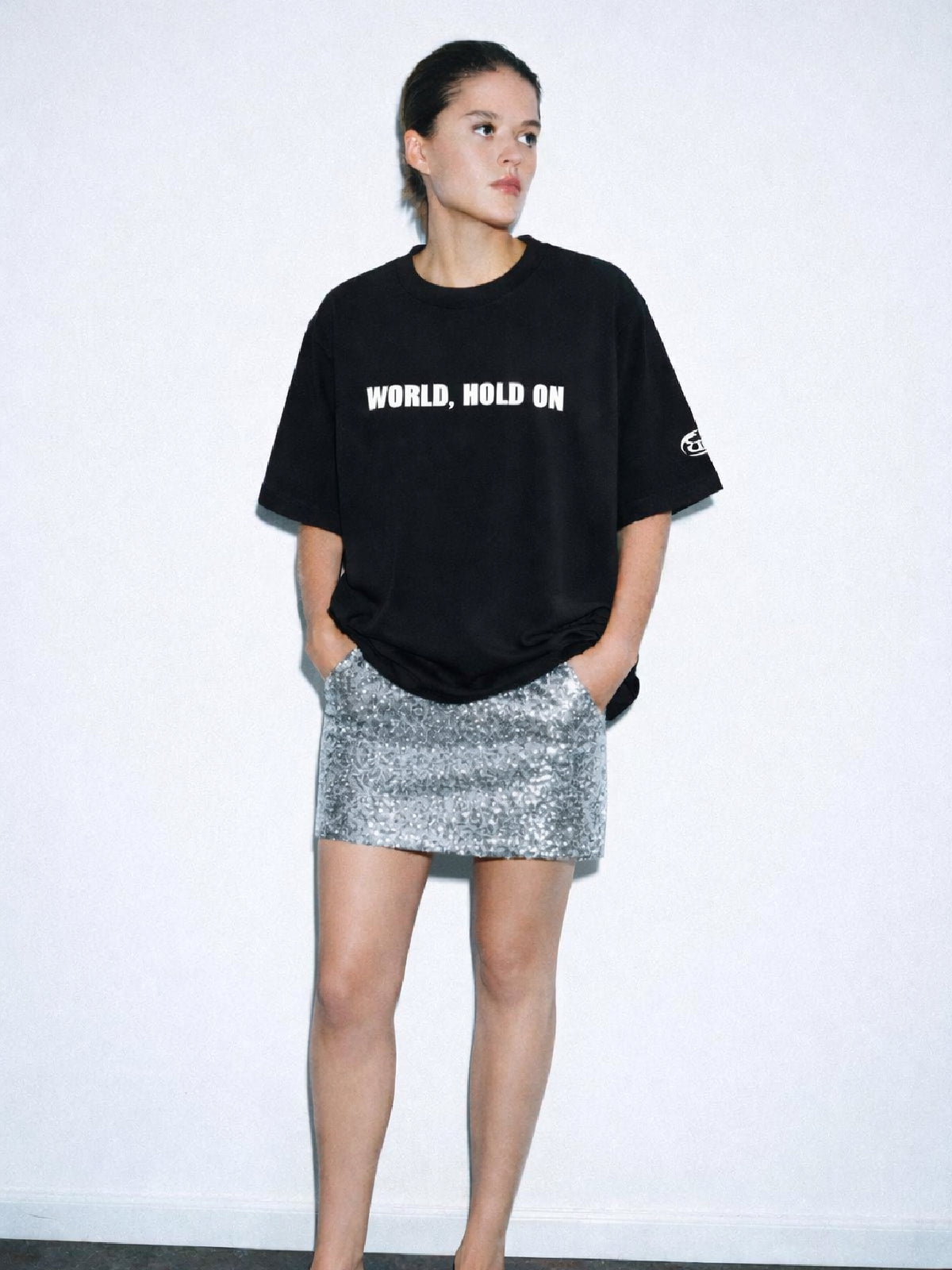 World, Hold On Black Oversized T-Shirt