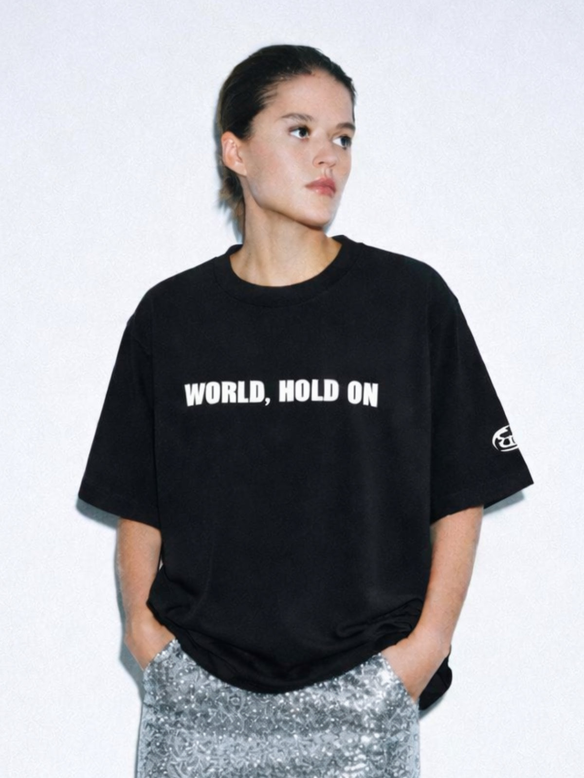 World, Hold On Black Oversized T-Shirt